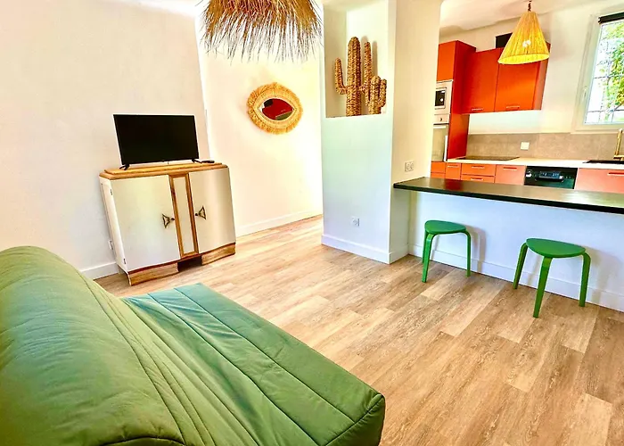 Superbe Bord De Contigu A La Marine De Davia