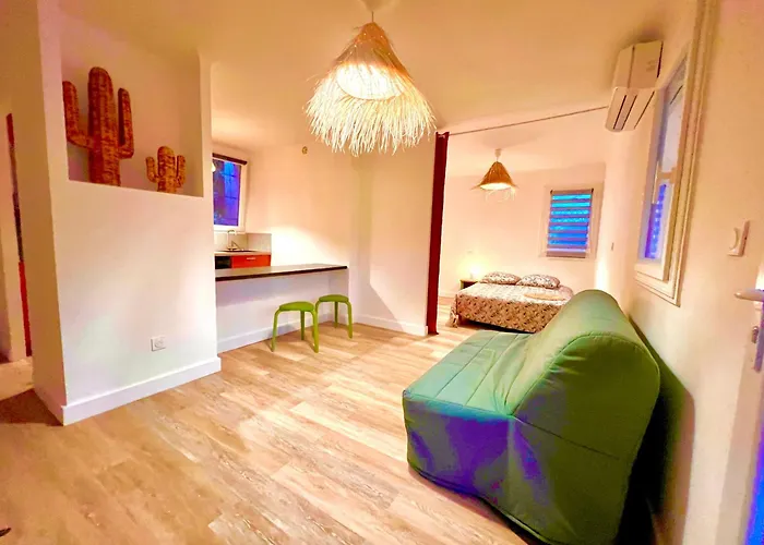 Superbe Bord De Contigu A La Marine De Davia *