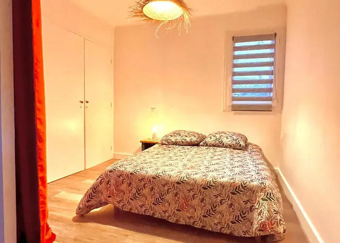 Superbe Bord De Contigu A La Marine De Davia *